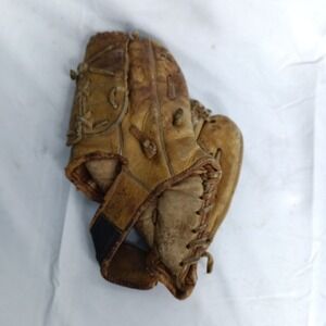 Vintage Regent LL-85 Baseball Glove Leather Right Hand Throw Professional C4